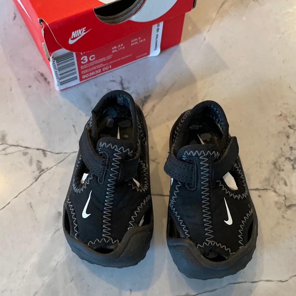 Nike Sunray Protect